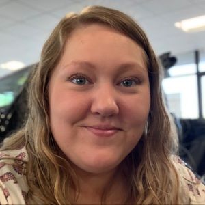 Meet your Posher, Ashleigh